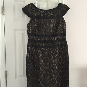 Lace dress,
